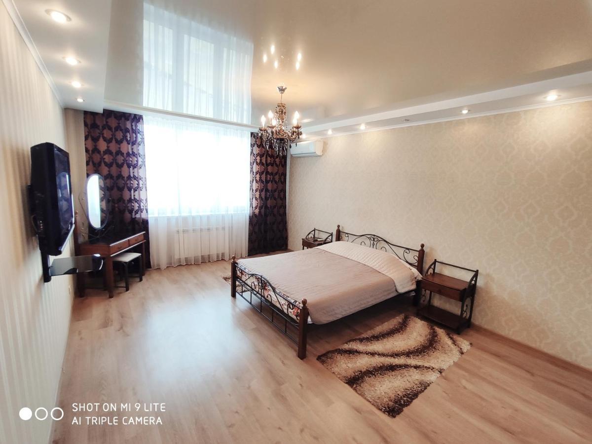 Panoramic View Lux Apartment On Metro Osokorky Kyjev Exteriér fotografie