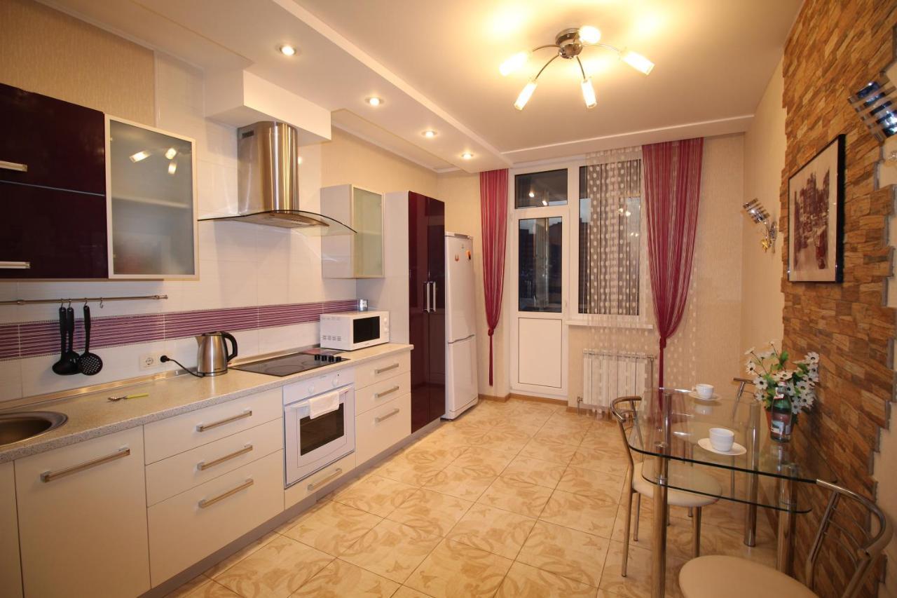 Panoramic View Lux Apartment On Metro Osokorky Kyjev Exteriér fotografie