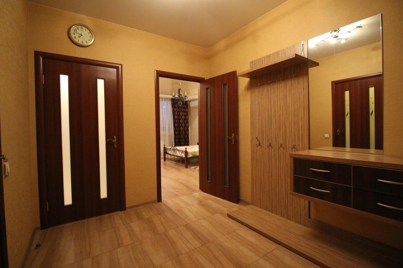 Panoramic View Lux Apartment On Metro Osokorky Kyjev Exteriér fotografie